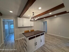 490 Park Ave in Satellite Beach, FL - Foto de edificio - Building Photo