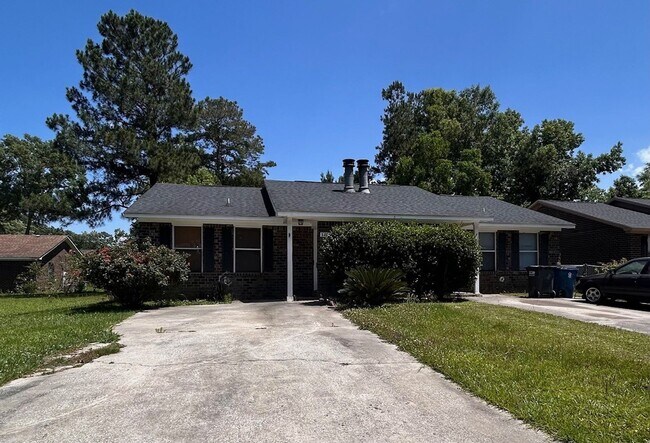 property at 184 Dorchester Manor Blvd