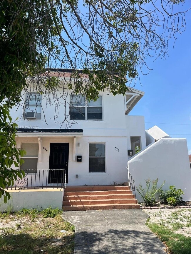 property at 736 Gotham Ct
