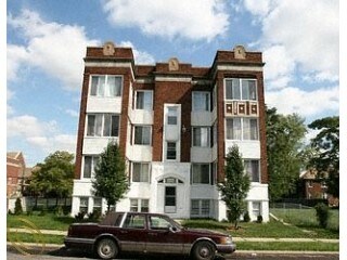 7536 Dunedin St in Detroit, MI - Foto de edificio