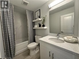 192 Erie St in Port Colborne, ON - Building Photo