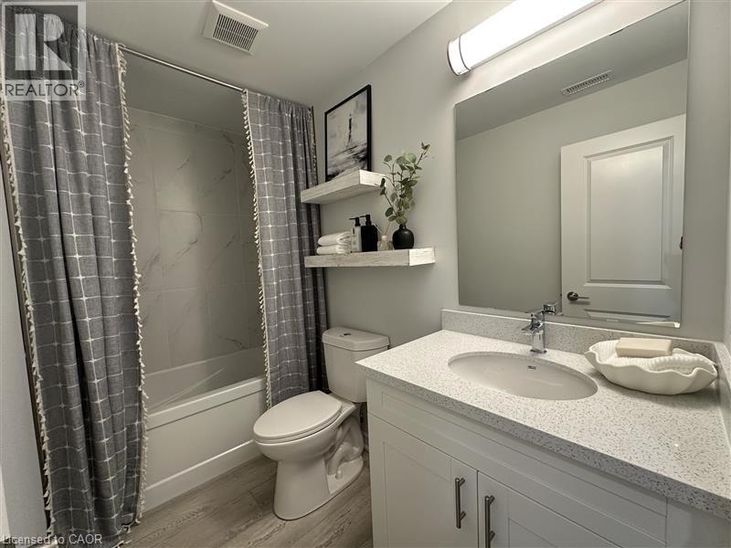 192 Erie St in Port Colborne, ON - Building Photo