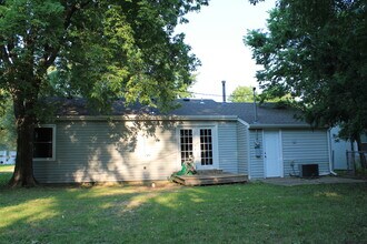 2513 SW Shunga Dr in Topeka, KS - Building Photo - Building Photo
