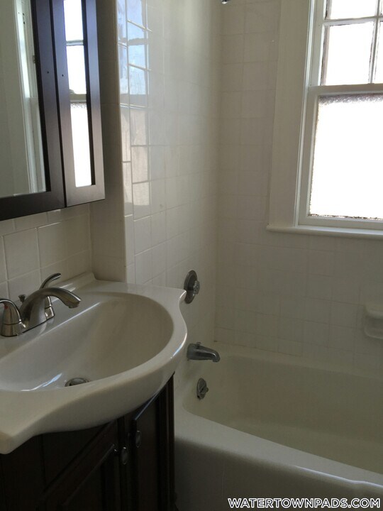 126 Winsor Ave in Watertown, MA - Building Photo