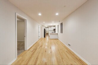 2621 N Drake Ave in Chicago, IL - Building Photo - Building Photo
