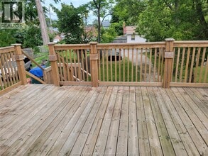 372 Louis Ave in Windsor, ON - Foto de edificio - Building Photo