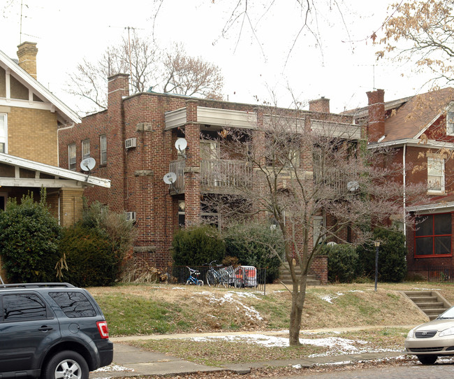 Powell Apartments in Huntington, WV - Building Photo - Building Photo