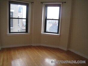 475 Commonwealth Ave in Boston, MA - Foto de edificio - Building Photo
