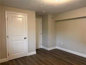 9 Oxford St in East Providence, RI - Building Photo - Building Photo