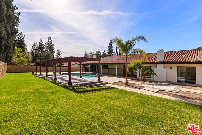 property at 9724 Bothwell Rd