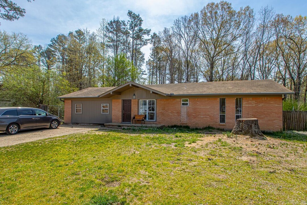 15 Lee Oaks St in North Little Rock, AR - Foto de edificio