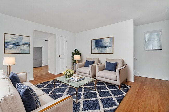 property at 5440 S Kimbark Ave