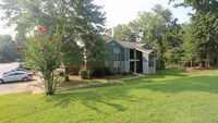 Willow Creek Apartment Homes photo'