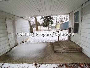 2204 S Waldemere Ave in Muncie, IN - Building Photo - Building Photo