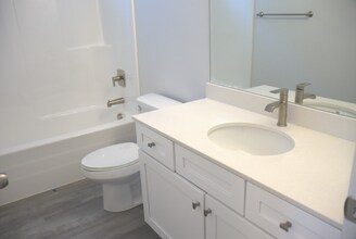 1743 W Terra Vista Ln in Saratoga Springs, UT - Building Photo - Building Photo