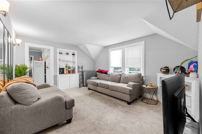 49 Parker St, Unit 2 in New Bedford, MA - Building Photo - Building Photo