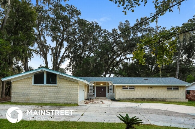 property at 2273 Holly Leaf Ln