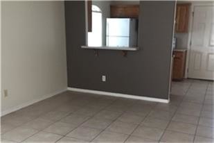 506 N McKinney St in Sweeny, TX - Building Photo - Building Photo