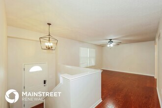 513 NE Grant Dr in Blue Springs, MO - Foto de edificio - Building Photo