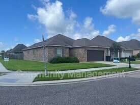 8676 Aston Ave in Baton Rouge, LA - Building Photo