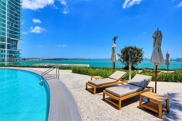 480 NE 31st St, Unit 605 in Miami, FL - Building Photo
