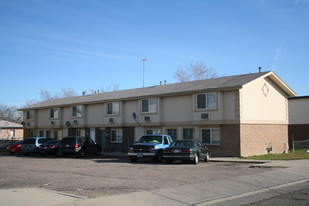 2113 28th St Apartments