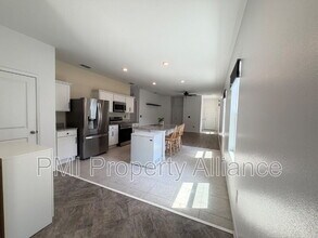 2021 Hemingway Cir in Groveland, FL - Building Photo - Building Photo