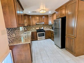 1073 Miss Bev Ave in El Paso, TX - Building Photo - Building Photo