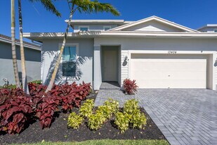 13404 Brotherhood Wy in Delray Beach, FL - Building Photo