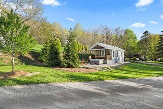 153 Cool Springs Dr in Blowing Rock, NC - Building Photo - Building Photo