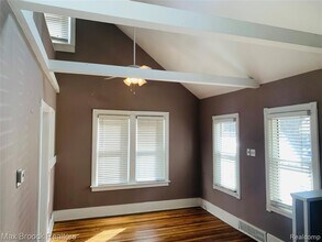 510 Stratford Rd in Ferndale, MI - Building Photo - Building Photo