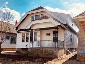5021 W Greenfield Ave, Unit 5021 in West Milwaukee, WI - Building Photo