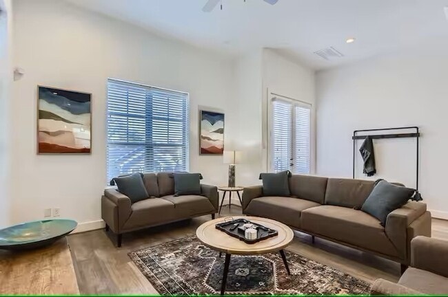 property at 1528 Chestnut St