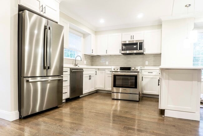 property at 7 Dana Rd