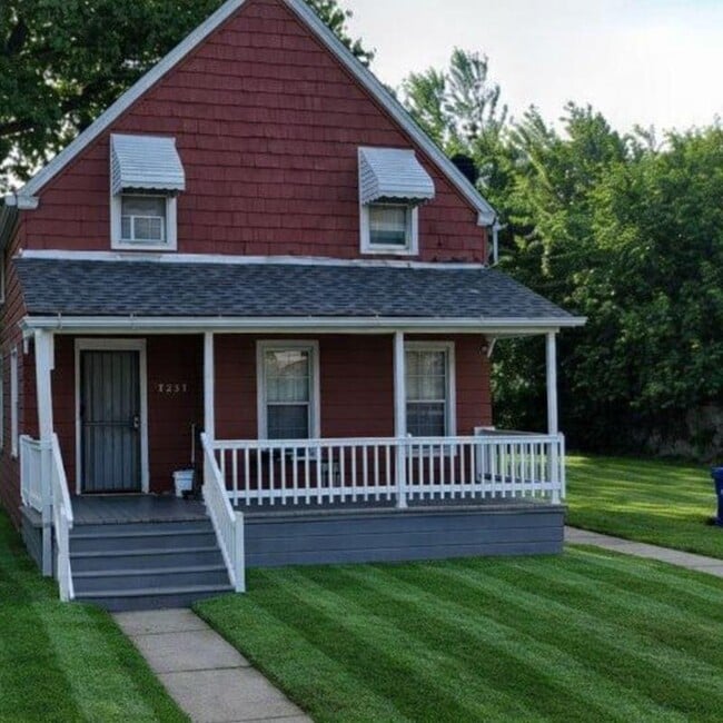 property at 1237 E 112th St