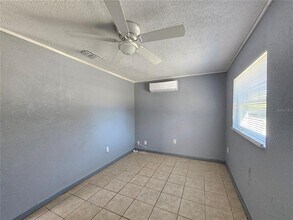 945 Reynolds Rd in Lakeland, FL - Building Photo - Building Photo