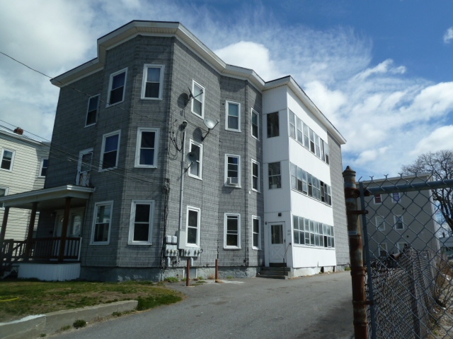 162 3rd St in Leominster, MA - Building Photo - Building Photo