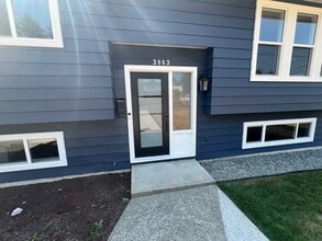 3963 Macisaac Dr in Nanaimo, BC - Building Photo - Building Photo