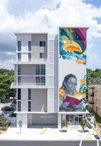 475 NE 125th St, Unit 203 in North Miami, FL - Building Photo