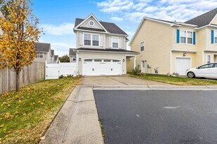 5301 Chalet Pl in Virginia Beach, VA - Building Photo