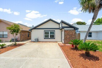 237 Indian Oaks Dr in Destin, FL - Building Photo - Building Photo