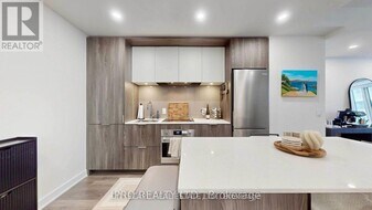 35 Tubman Ave in Toronto, ON - Building Photo