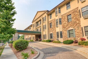 Sheridan House in Fergus Falls, MN - Building Photo
