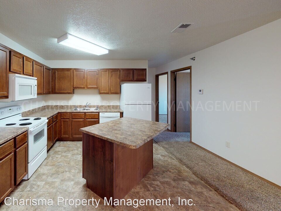 535 Figzel Ct in Tea, SD - Building Photo