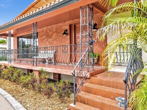 8020 SW 19th St in Miami, FL - Building Photo - Building Photo