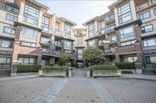 10838 City Pky in Surrey, BC - Building Photo