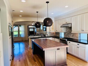 118 NE Ivy St in Portland, OR - Building Photo - Building Photo