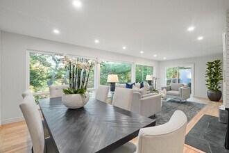 3811 Farm Hill Blvd in Redwood City, CA - Building Photo - Building Photo