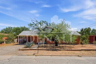 4026 E Alhambra Pl in Tucson, AZ - Building Photo