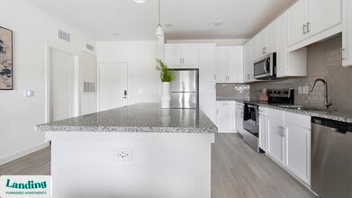 12525 Tibbets Ln, Unit 1404 in Jacksonville, FL - Foto de edificio - Building Photo